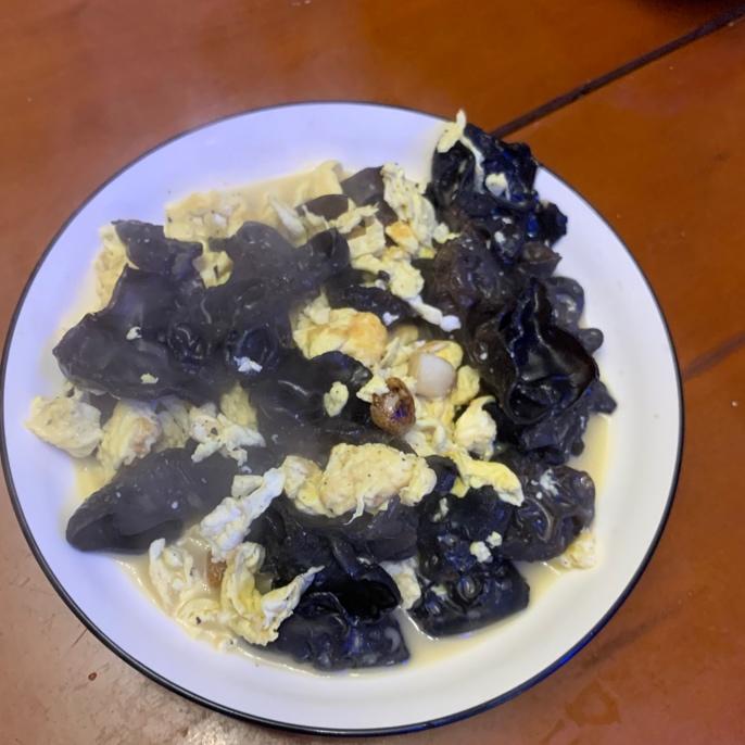 木耳炒鸡蛋