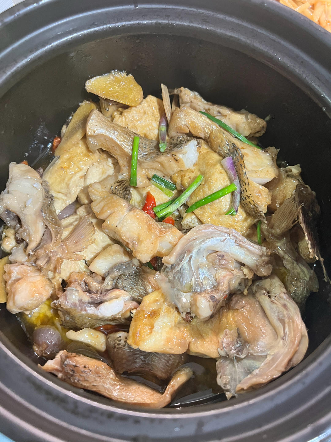 鲜嫩豆腐鲈鱼煲