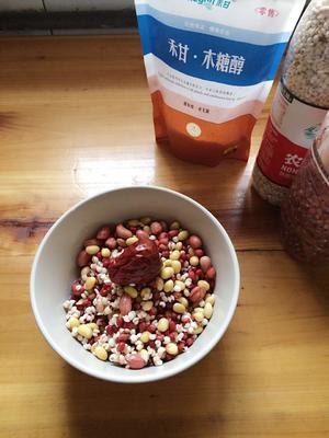 木糖醇红豆薏仁豆浆的做法 步骤1