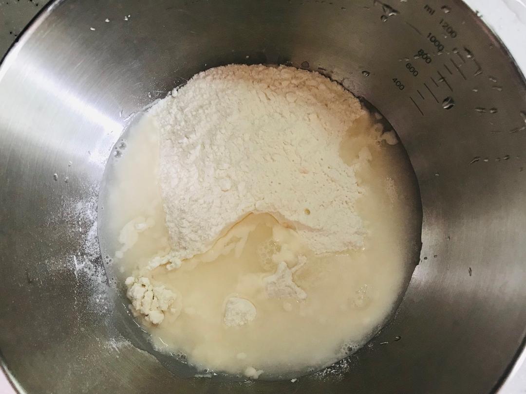 纯奶手撕吐司的做法 步骤1