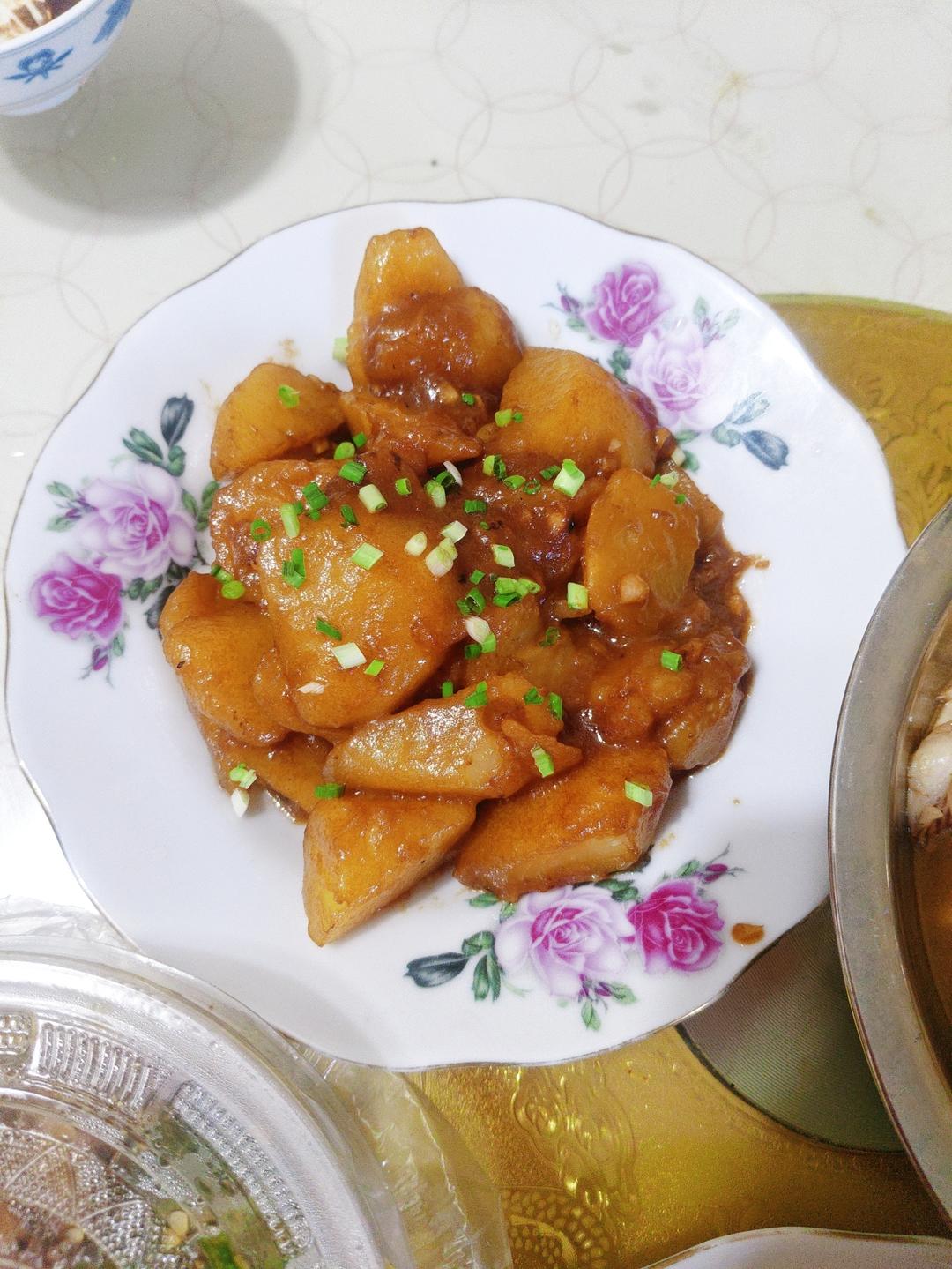 🔥巨下饭，软糯入味！比肉还好吃的红烧土豆