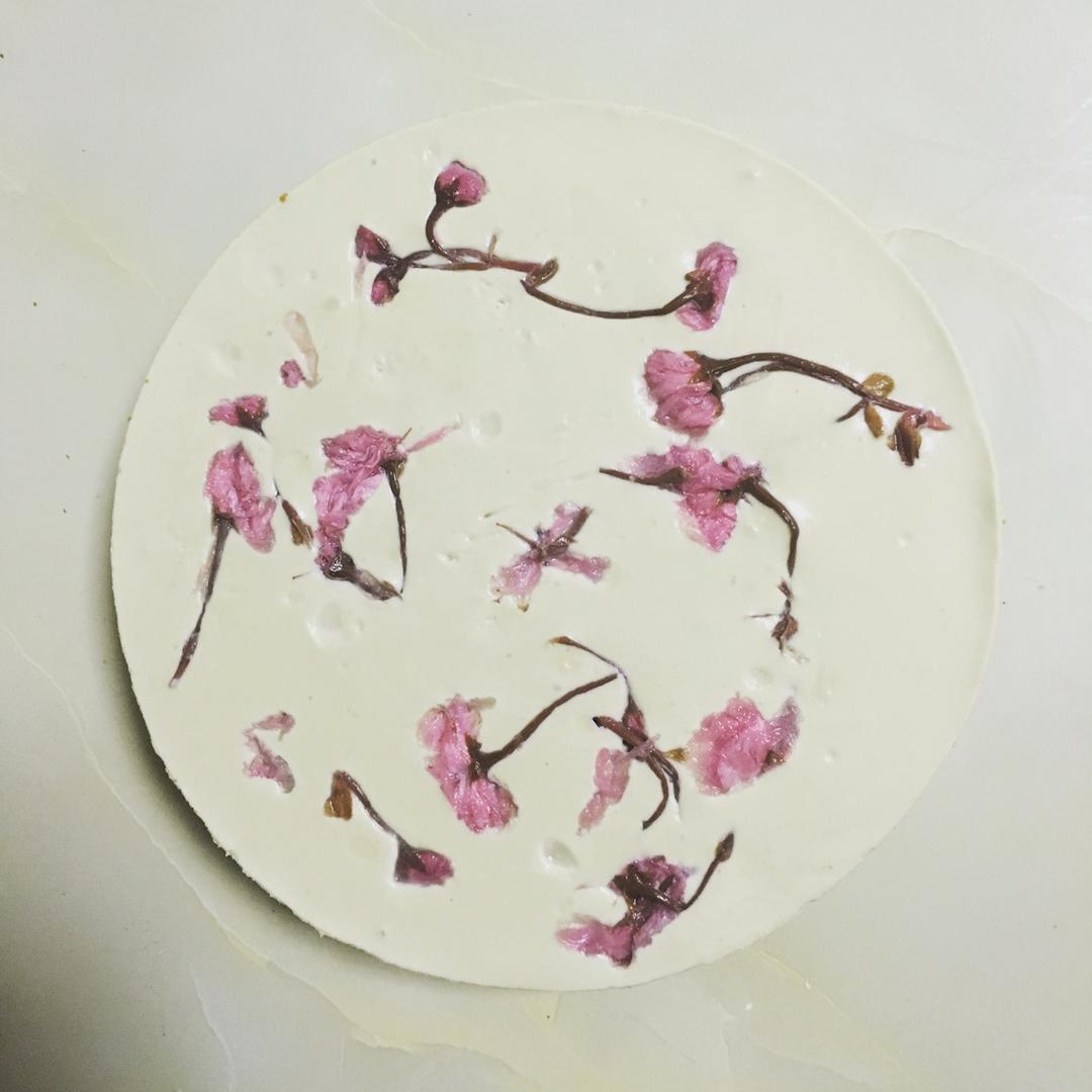 颜值爆表的樱花慕斯。（6寸圆模）