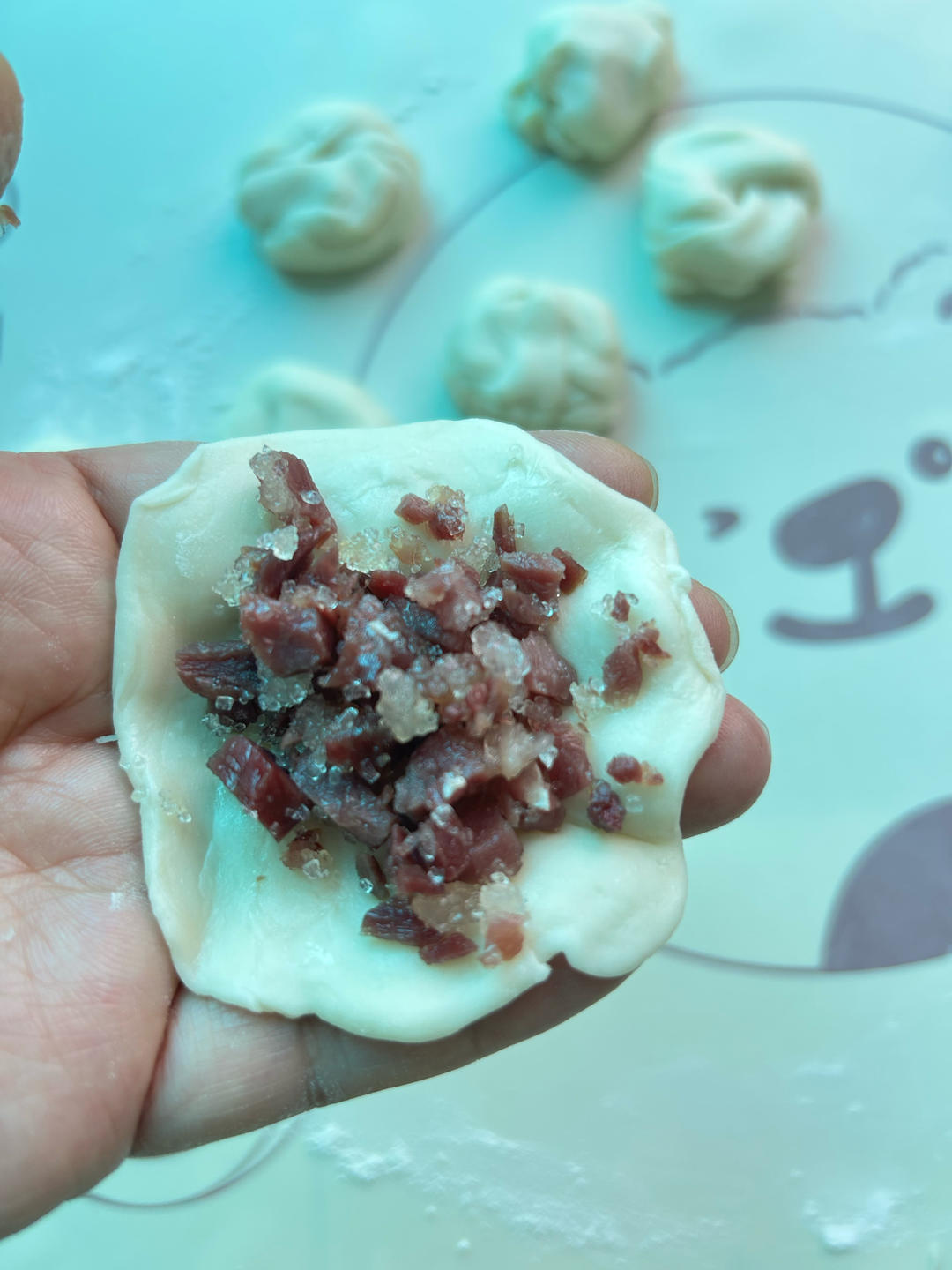 层层起酥的滇式糖腿破酥包子