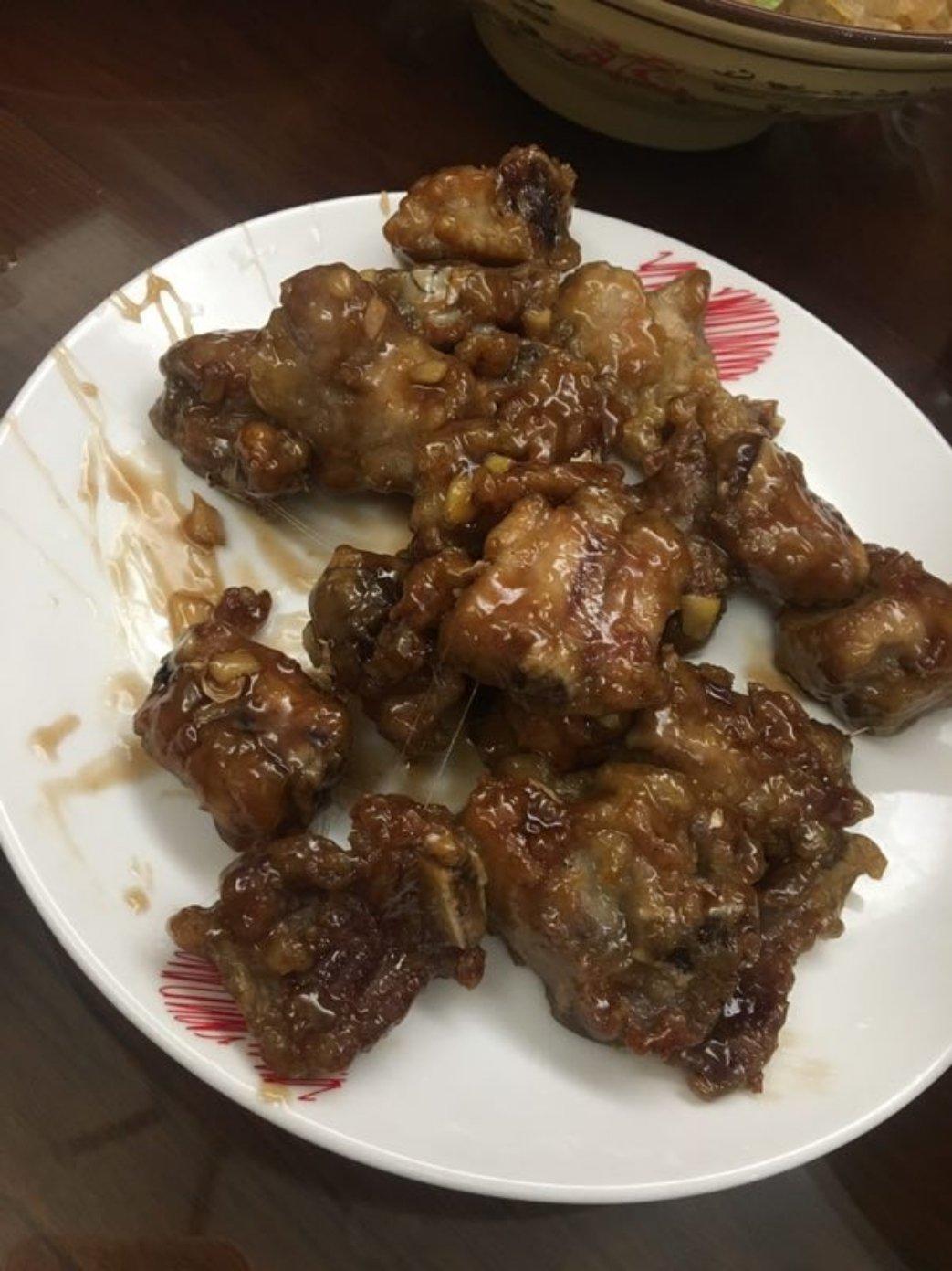 厨师长教你：“糖醋排骨”的传统做法，口感丰富细腻