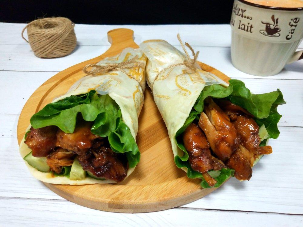 让它在柴米油盐中慢慢升腾让它在粗茶淡饭中赋有诗意周末餐=鸡腿卷饼