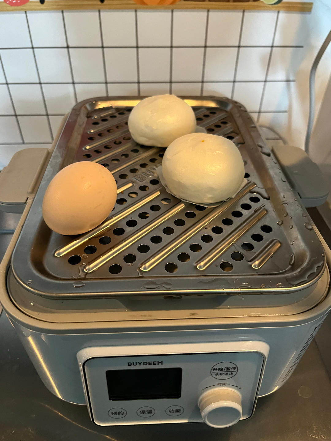 腊肠虾仁双拼烧麦【5-6月北鼎蒸炖锅食谱】