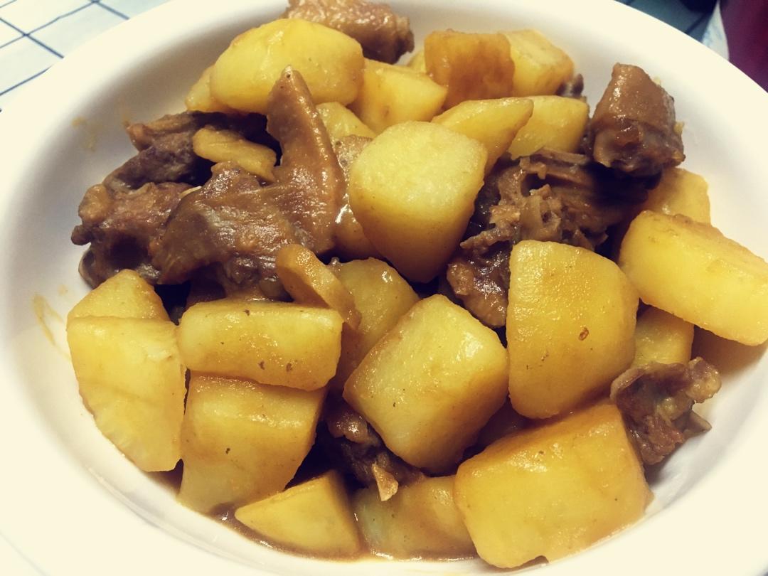 豬_豬做的土豆焖鸭土豆焖鸭家常菜首页登录注册作品动态菜单查看全部