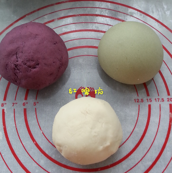 三色面团（牛奶、绿茶、紫薯）发酵详解的做法