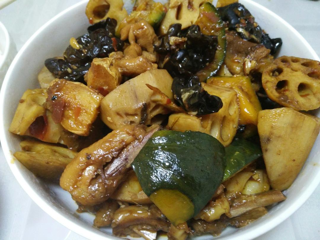 鸡爪煲