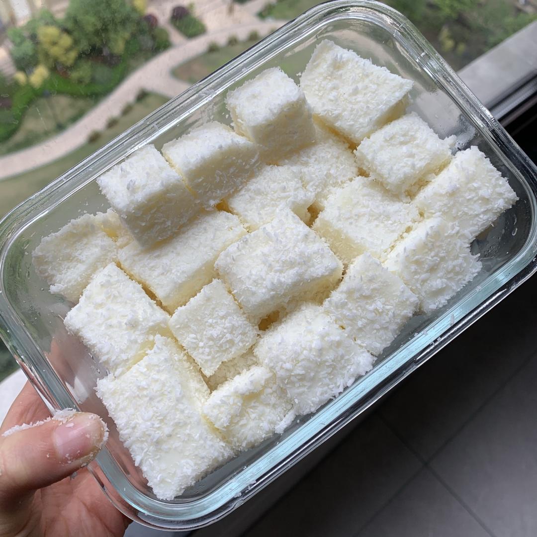 比85℃好吃百倍的椰蓉牛奶小方