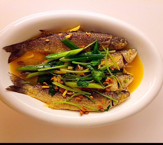 【普宁豆瓣焖尖头鱼的做法步骤图,怎么做好吃】佳惠_下厨房