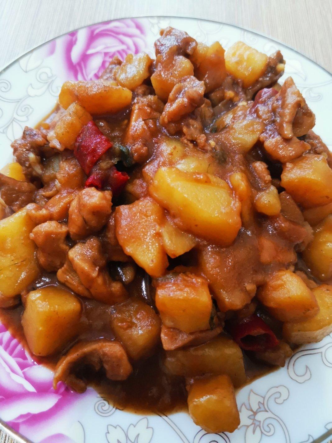 sunnytea做的土豆炖鸡块