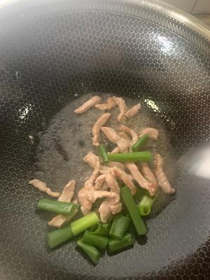杭椒炒肉的做法 步骤5
