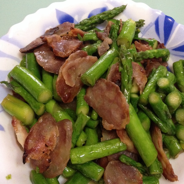 腊味炒芦笋