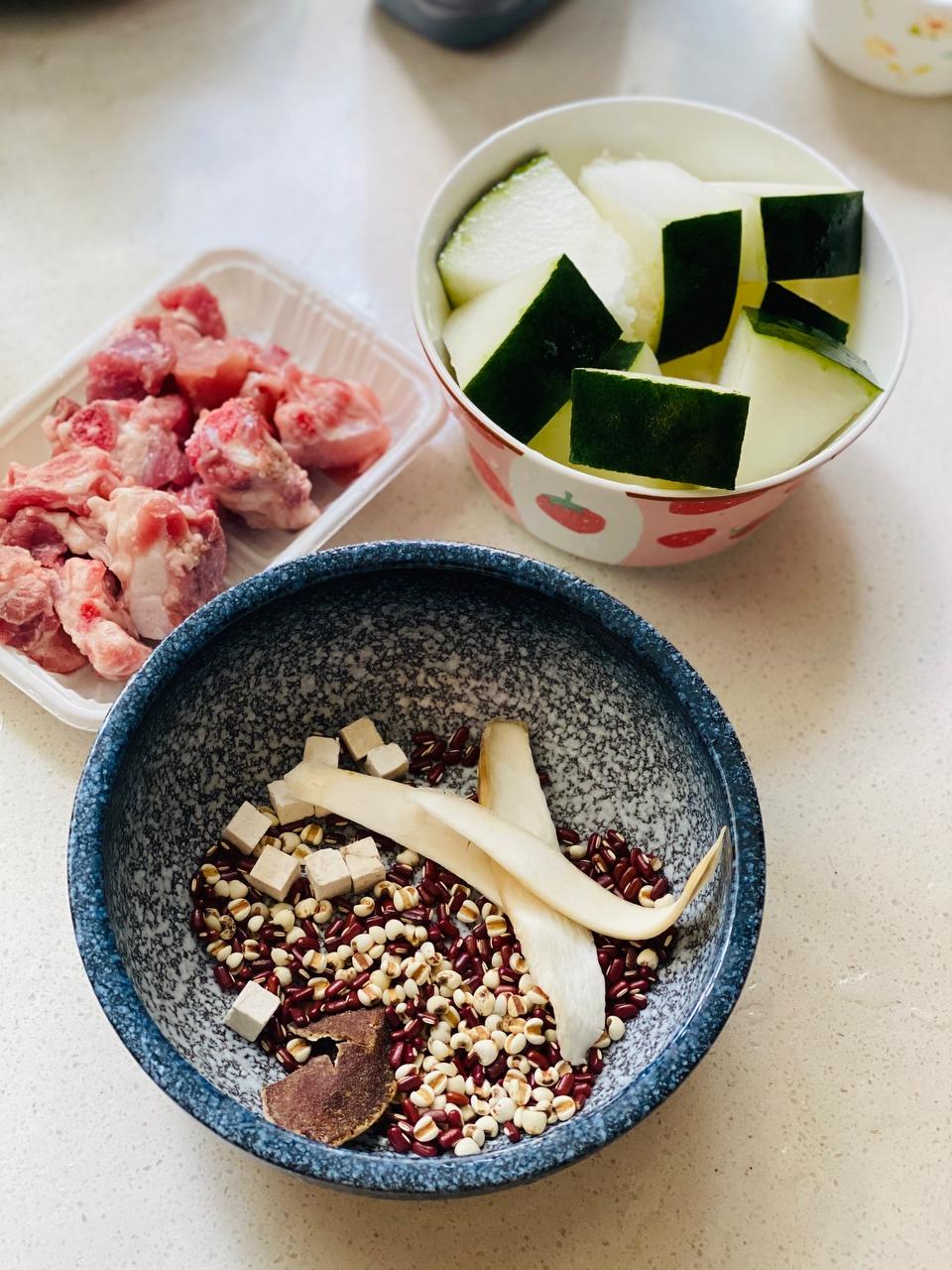 冬瓜薏米排骨汤