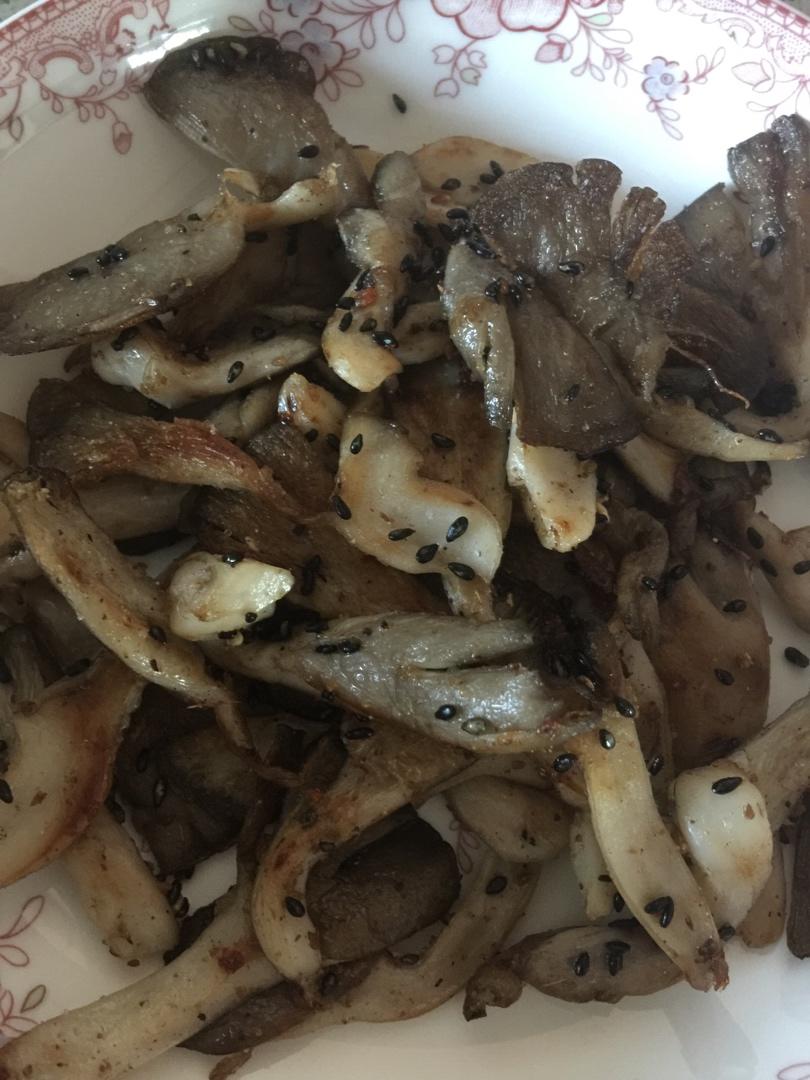 干煸平菇（有肉的味道）