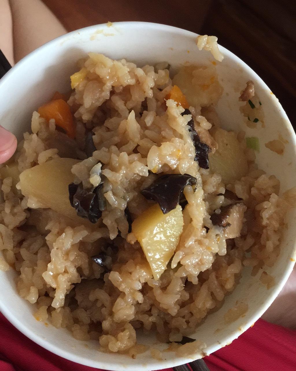 喷香排骨焖饭（爆好吃）