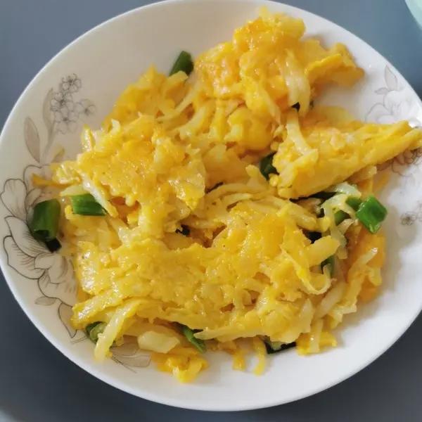 土豆丝鸡蛋饼