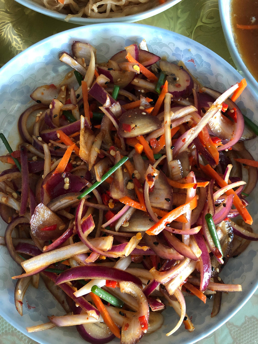 凉拌洋葱（简单美味）