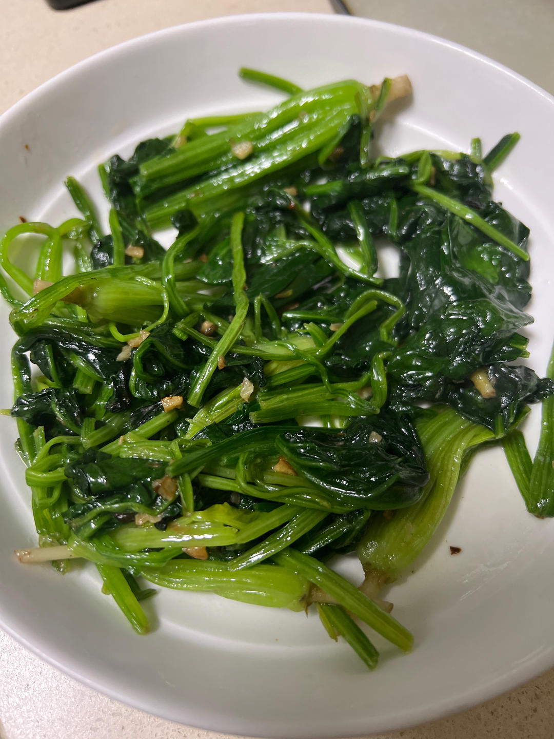 不涩口又嫩的清炒菠菜