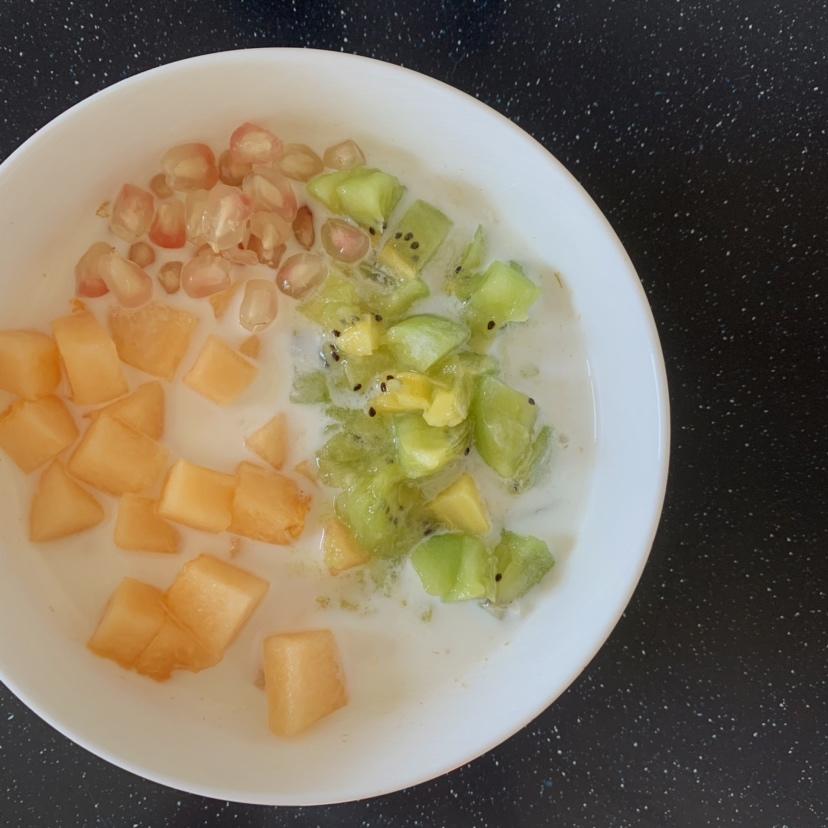隔夜醪糟牛奶水果燕麦粥【轻卡甜品】