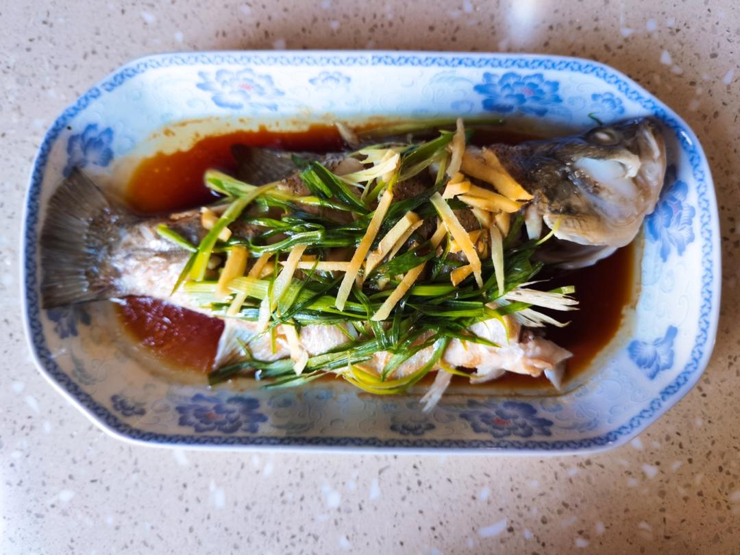 清蒸鲈鱼
