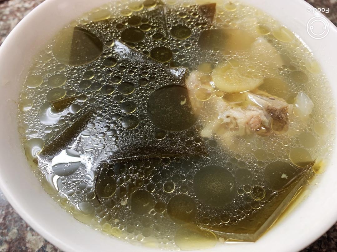 玉米海带炖排骨