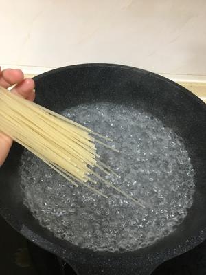 江西炒米粉的做法 步骤2