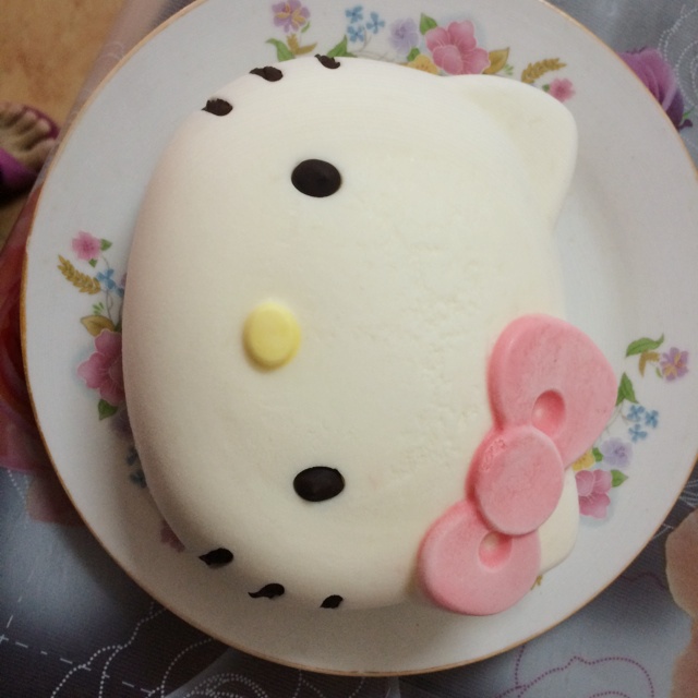 Hello Kitty 酸奶慕斯