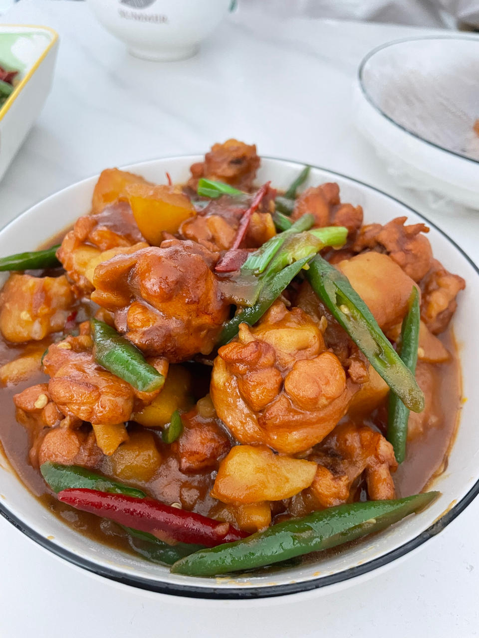 好吃到原地爆炸的黄焖鸡