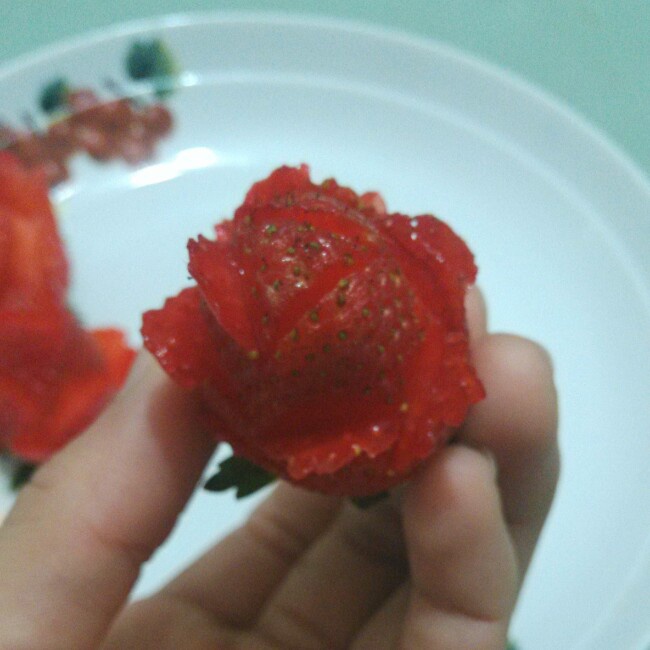 草莓玫瑰花