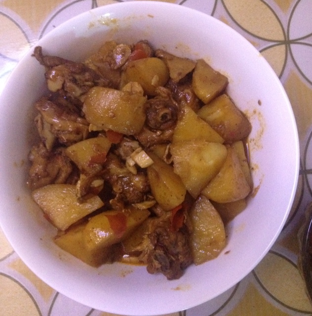 土豆炖鸡块