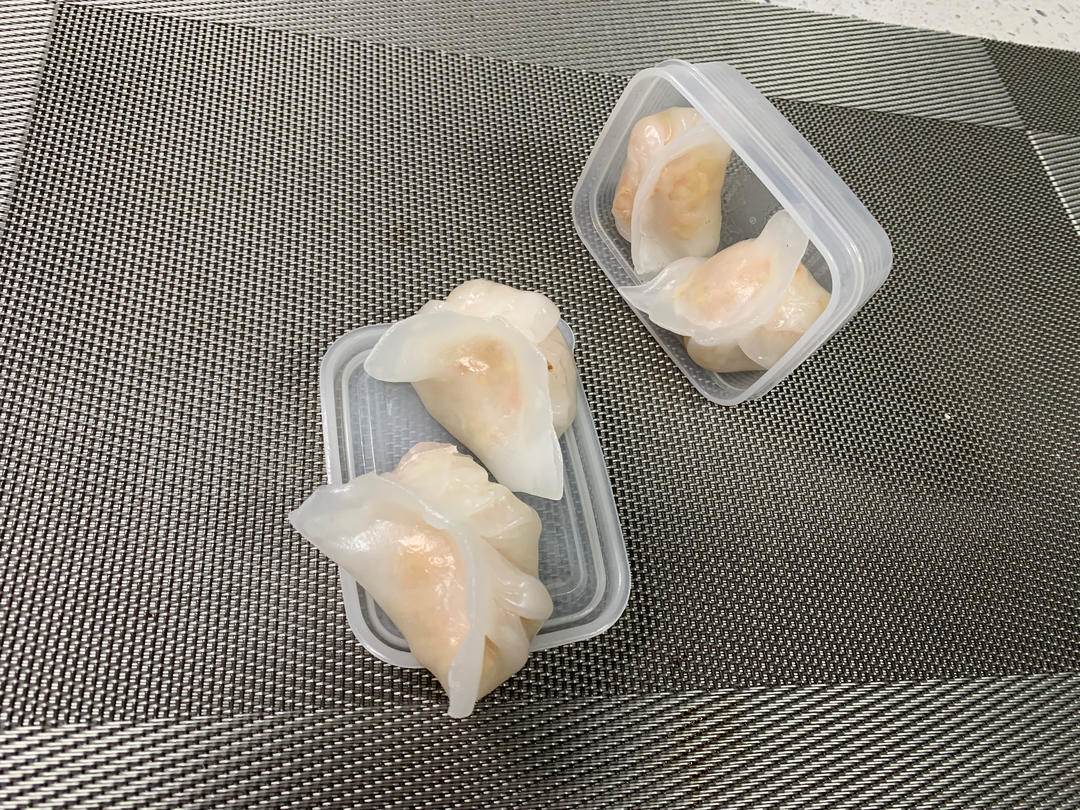 弯梳虾饺