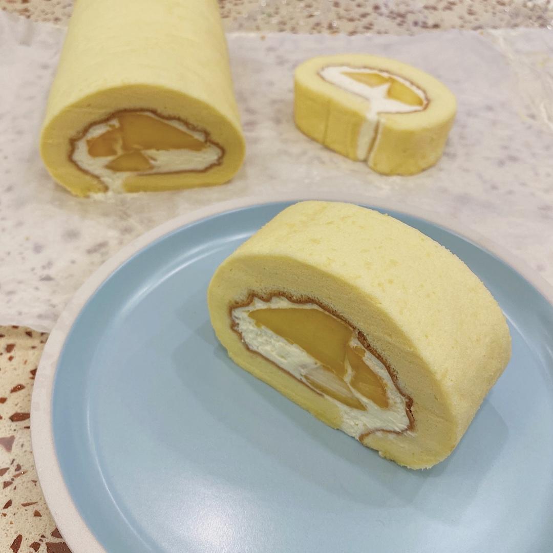 胖乎乎奶油芒果卷/不开裂不掉皮全过程详细图解烘焙视频/蛋糕篇6：「厚卷」