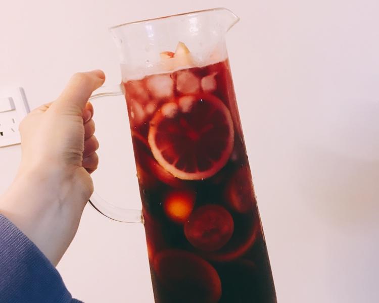 冰爽桑格利亚水果调酒（Sangria）