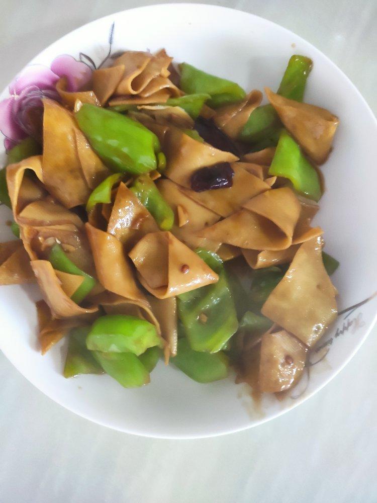 尖椒炒豆皮➕灵魂汤汁
