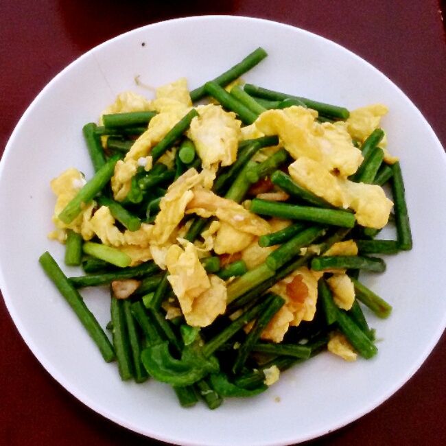 蒜薹炒鸡蛋