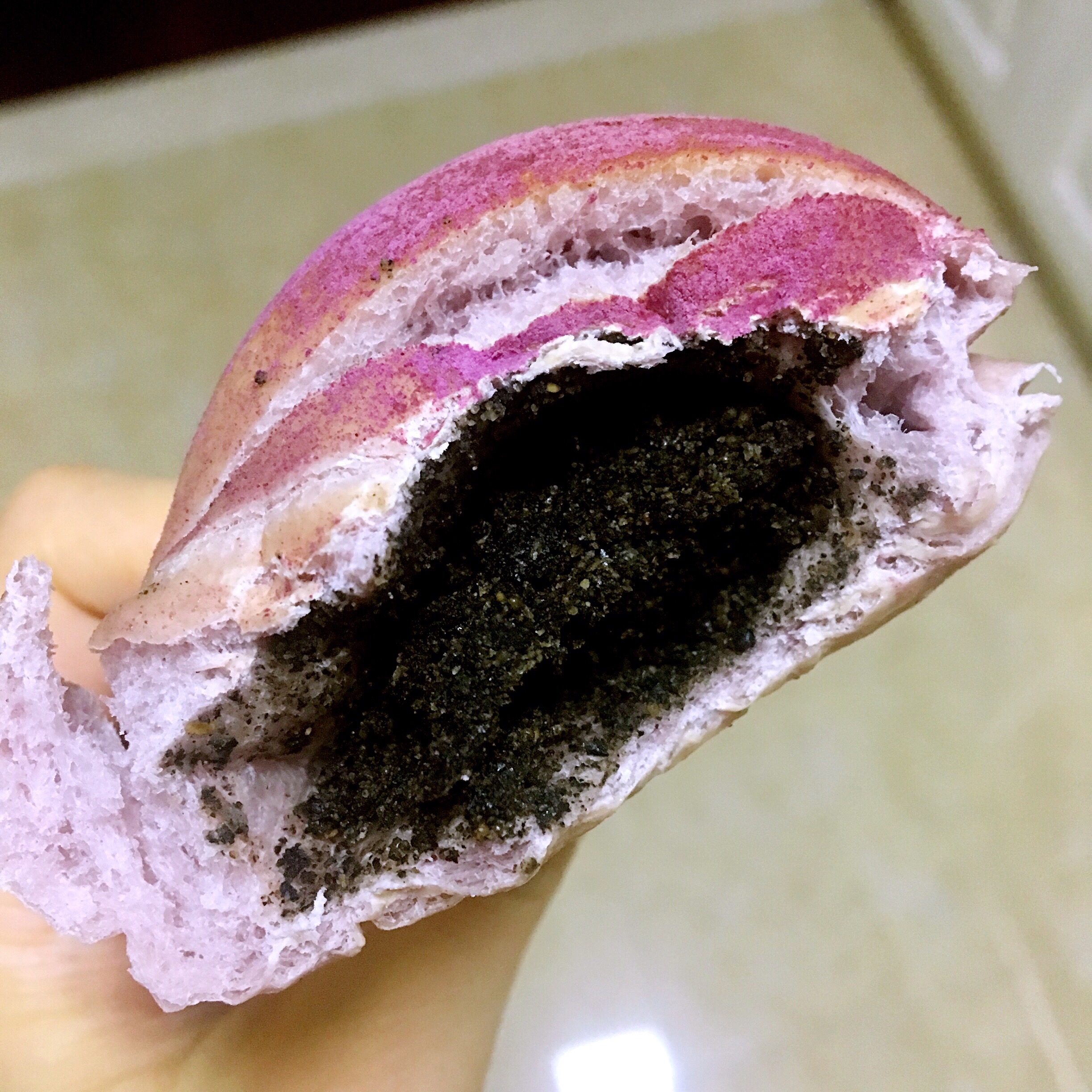 无油黑芝麻馅紫薯卷（详细步骤、附卡路里）的做法