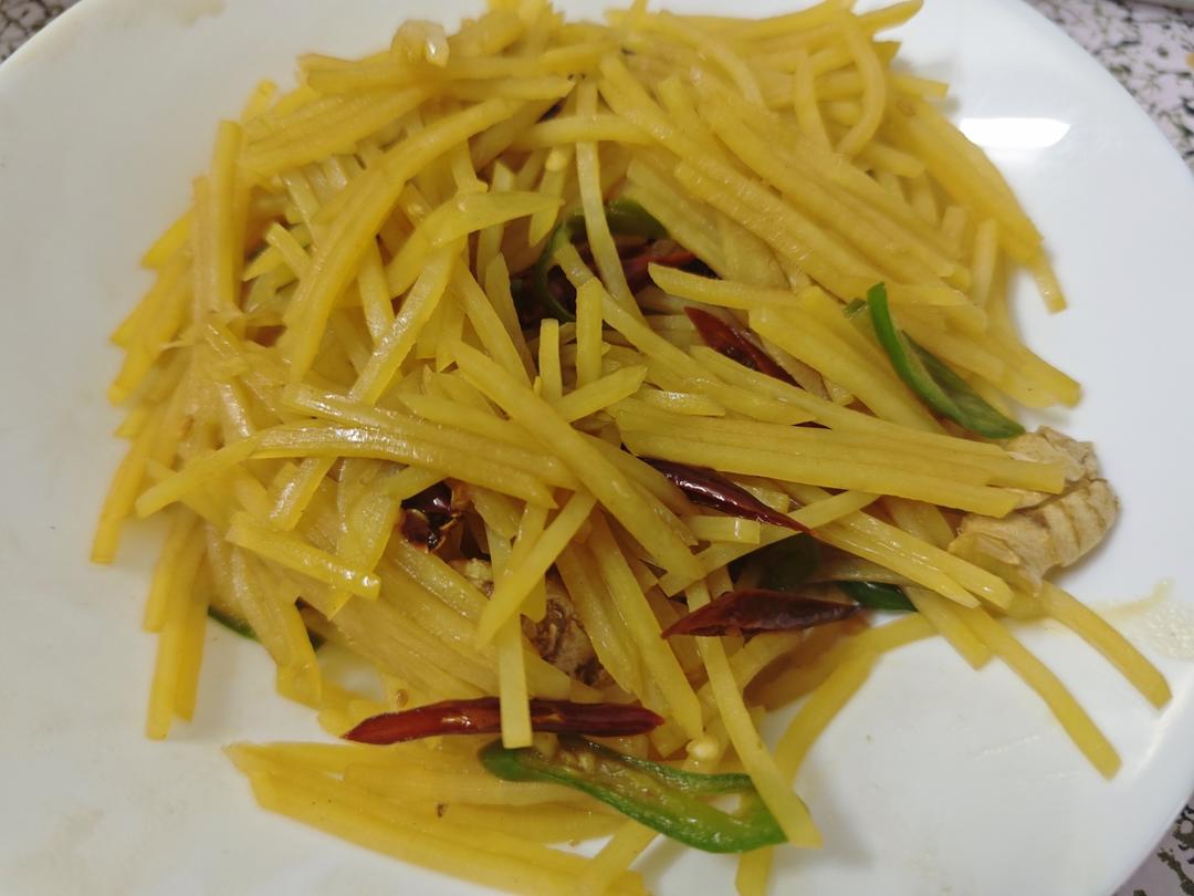 酸辣土豆丝的家常做法 超级下饭