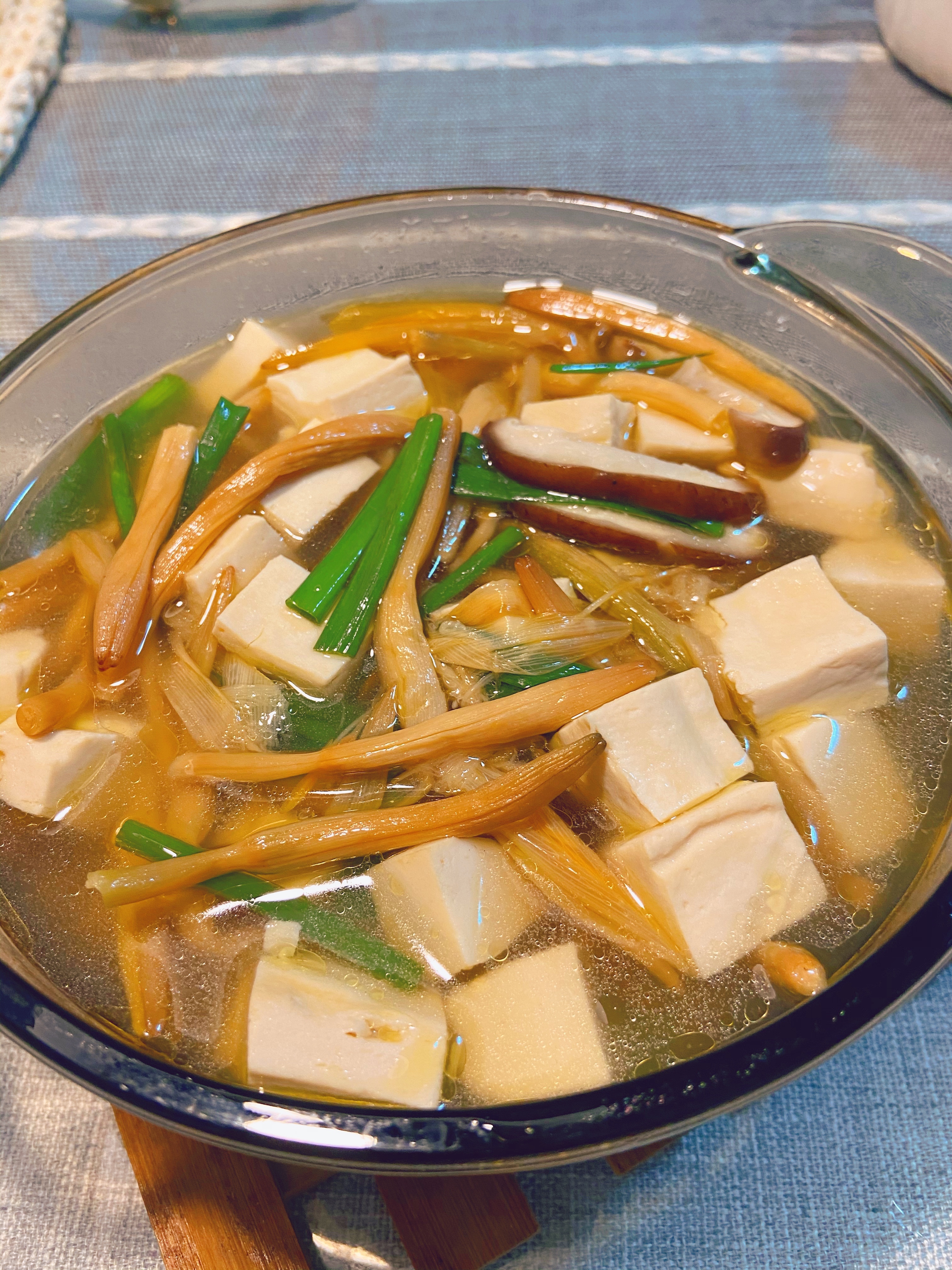 黄花菜豆腐汤的做法