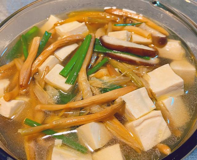 黄花菜豆腐汤的做法