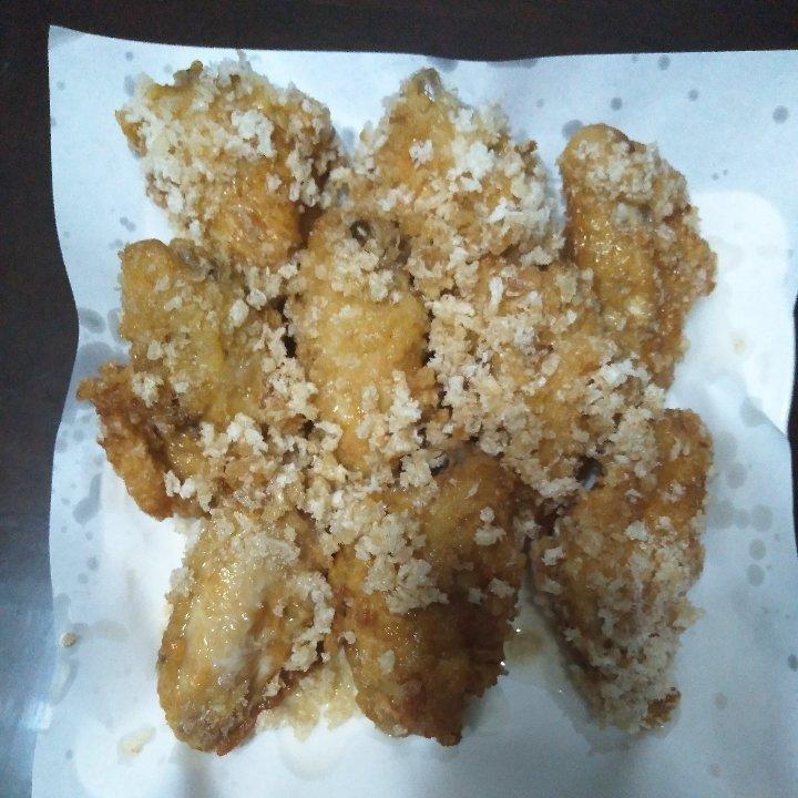 香脆辣味炸鸡翅
