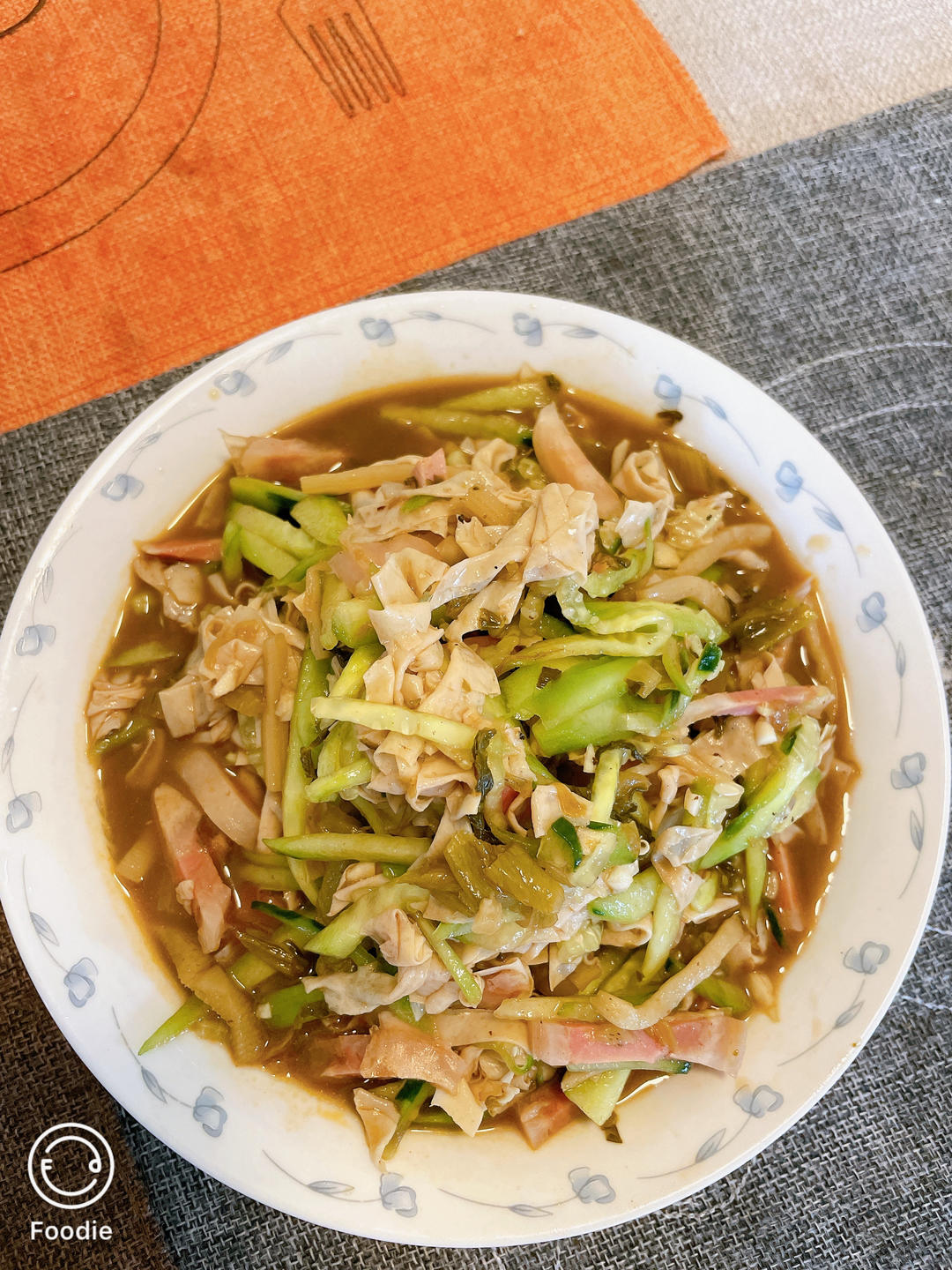 凉拌黄瓜豆皮