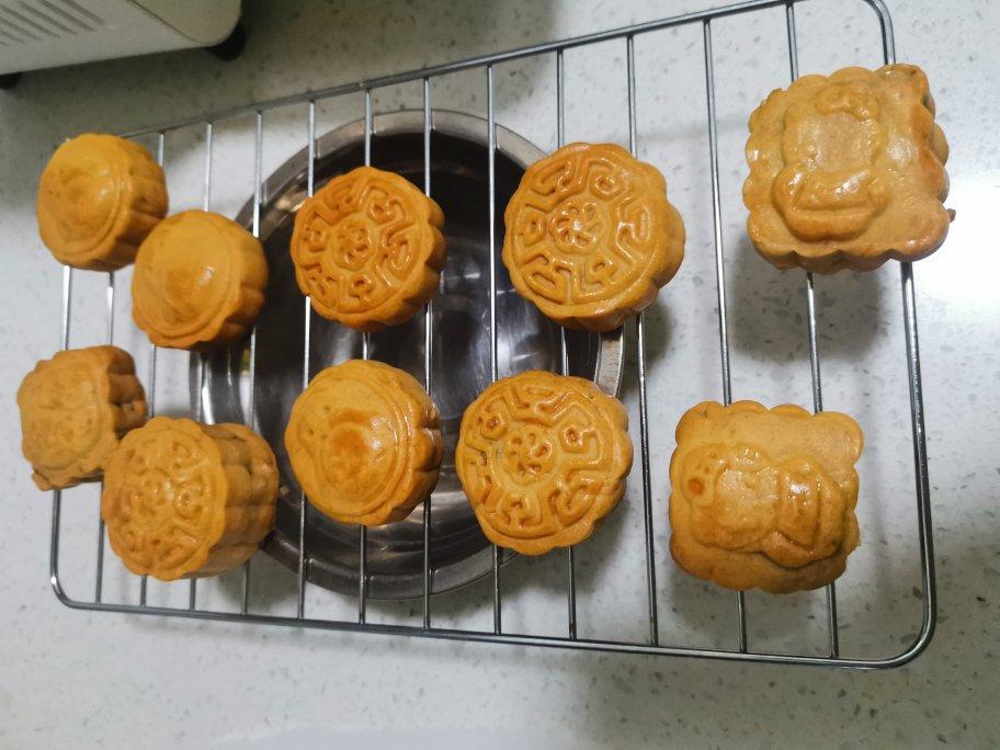 广式月饼—蛋黄莲蓉月饼