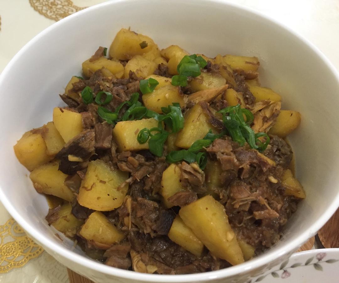 土豆炖牛肉