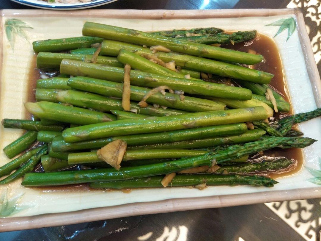 鲜味油淋芦笋