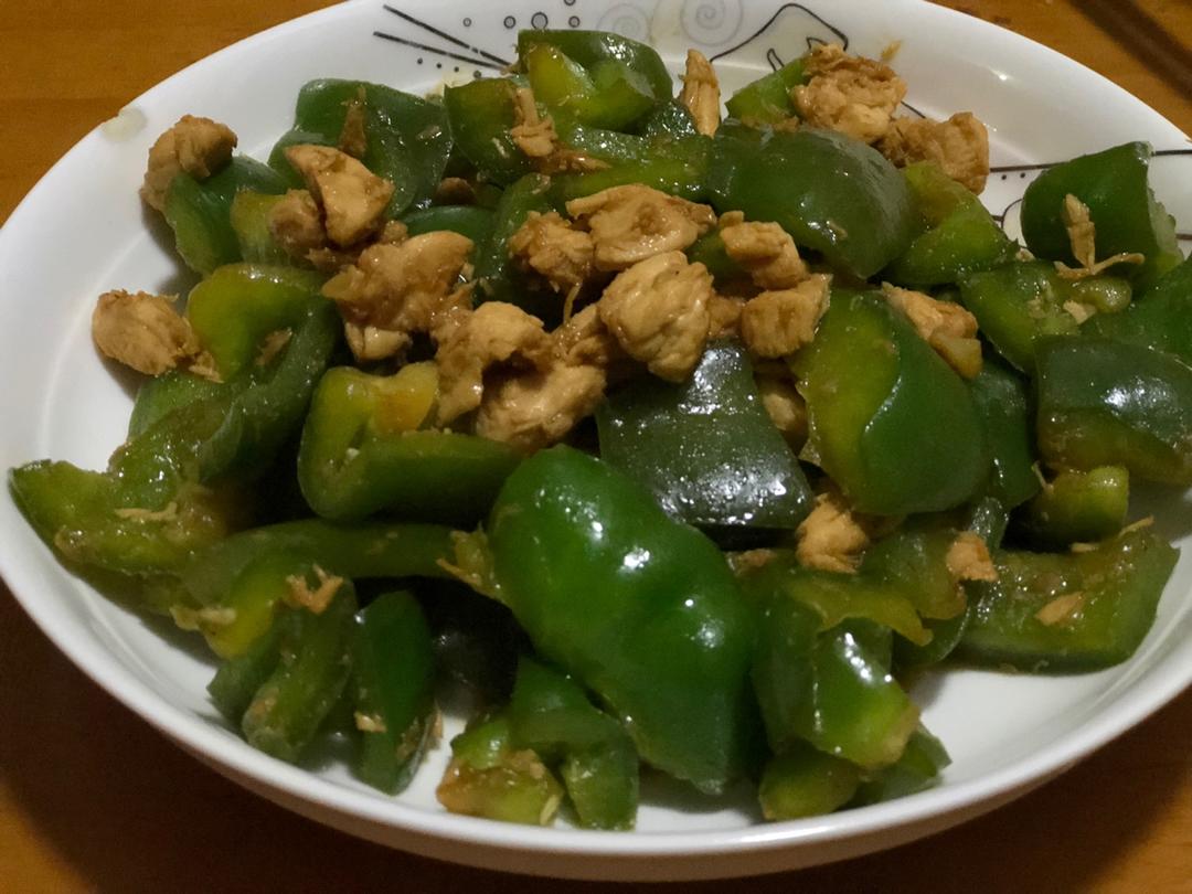 鸡胸肉炒青椒