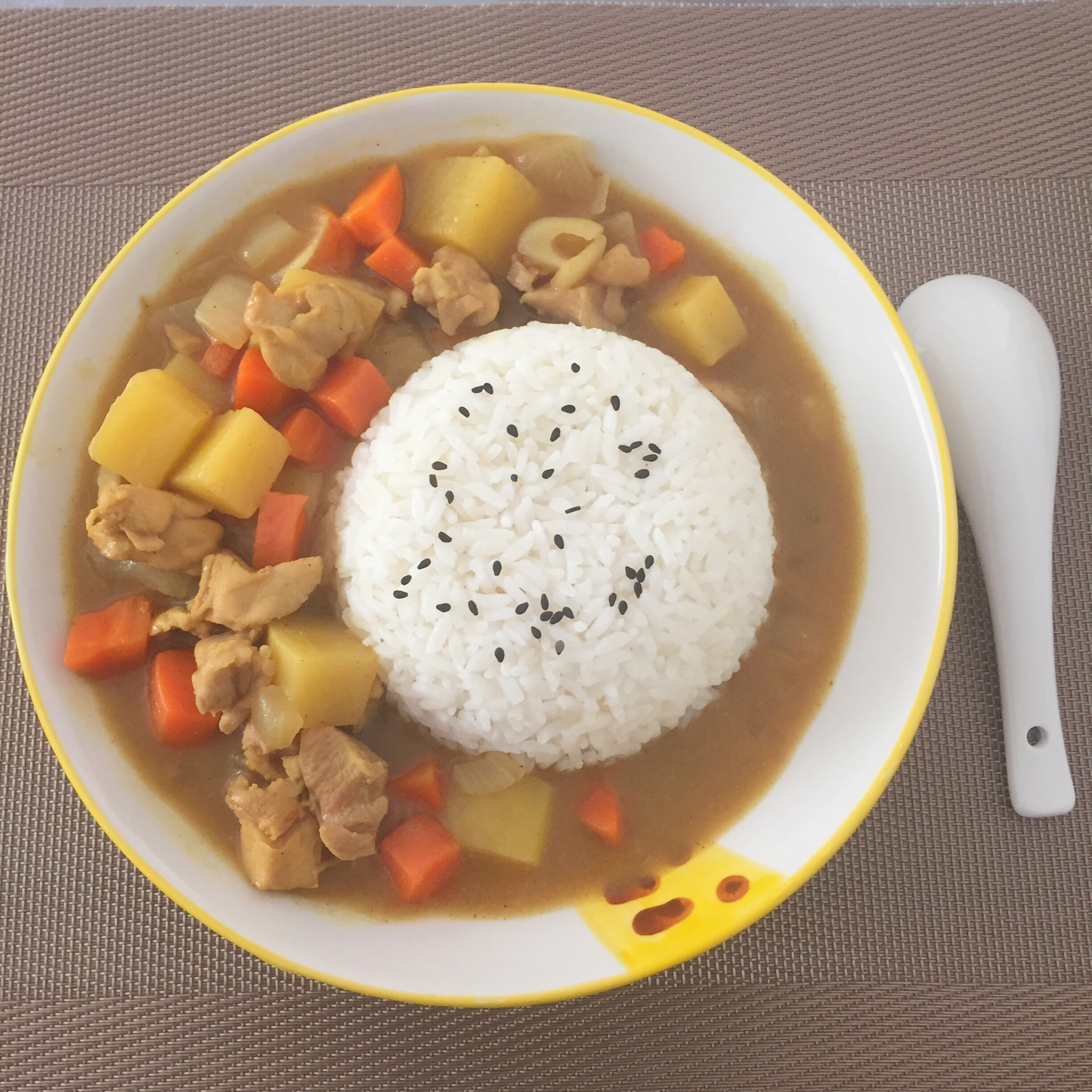 零失败日式咖喱鸡肉饭！！最正宗日本家庭做法！简单又好吃！
