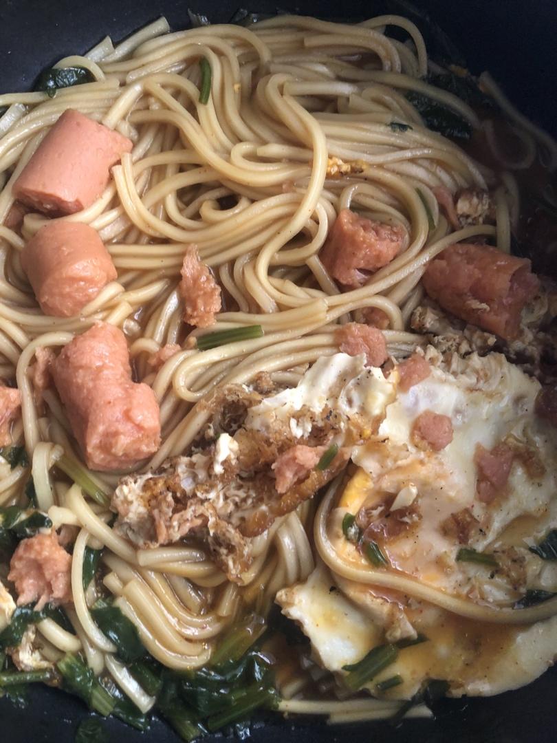 香到舔盘子🉐️荷包蛋焖面🍜超满足❗️
