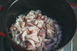 铸铁锅版台式卤肉饭（自制洋葱酥）的做法 步骤3